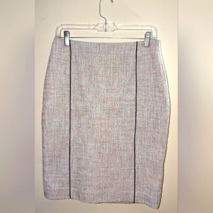 Beautiful Ann Taylor Skirt Size 4